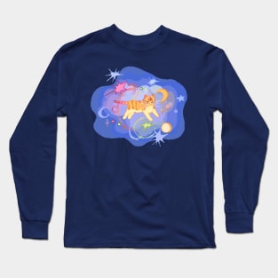 the cat who lived a million years Long Sleeve T-Shirt